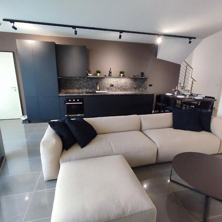 זמברטיה Apartment Hana מראה חיצוני תמונה